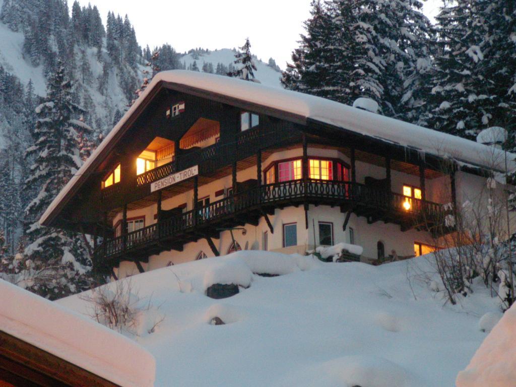 Ferienwohnung Pension Tirol بيشلباخ المظهر الخارجي الصورة