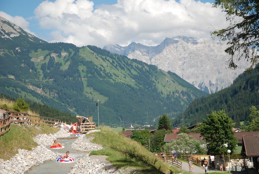 Ferienwohnung Pension Tirol بيشلباخ المظهر الخارجي الصورة