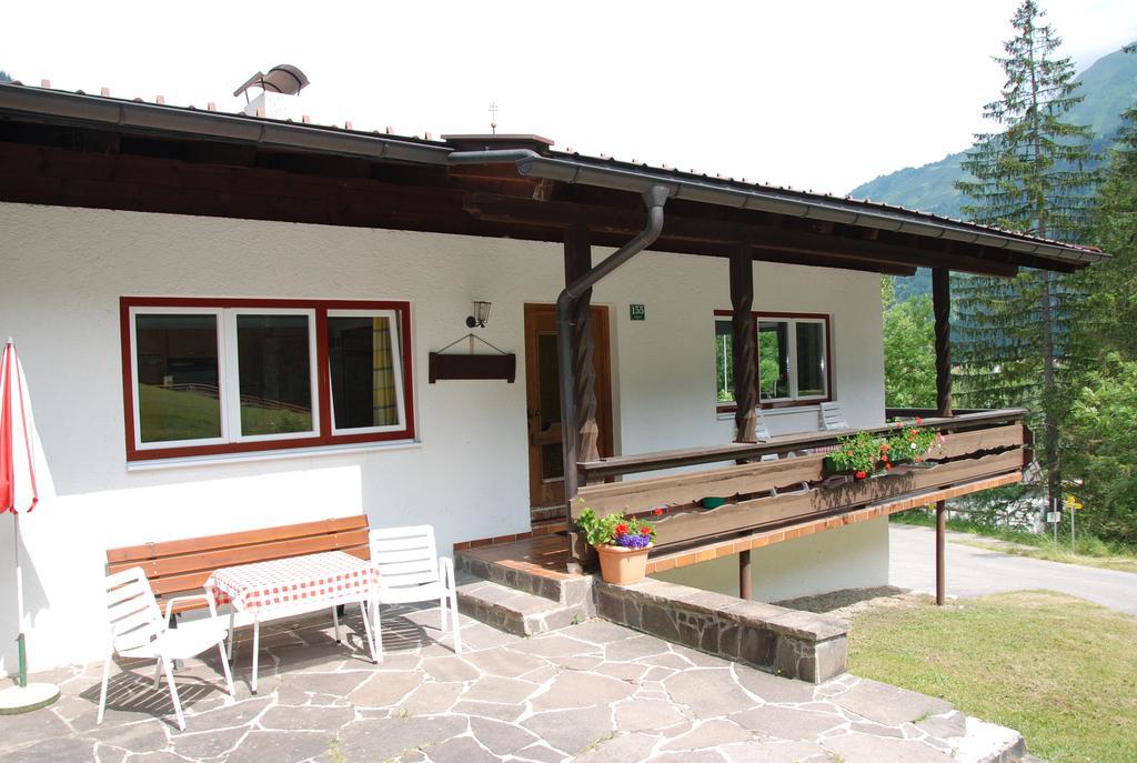 Ferienwohnung Pension Tirol بيشلباخ الغرفة الصورة