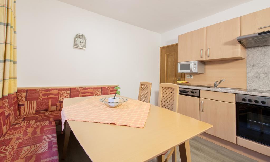 Ferienwohnung Pension Tirol بيشلباخ المظهر الخارجي الصورة