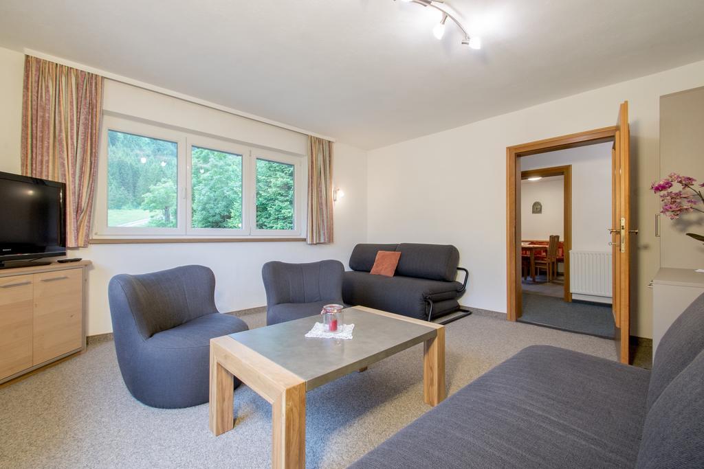 Ferienwohnung Pension Tirol بيشلباخ المظهر الخارجي الصورة