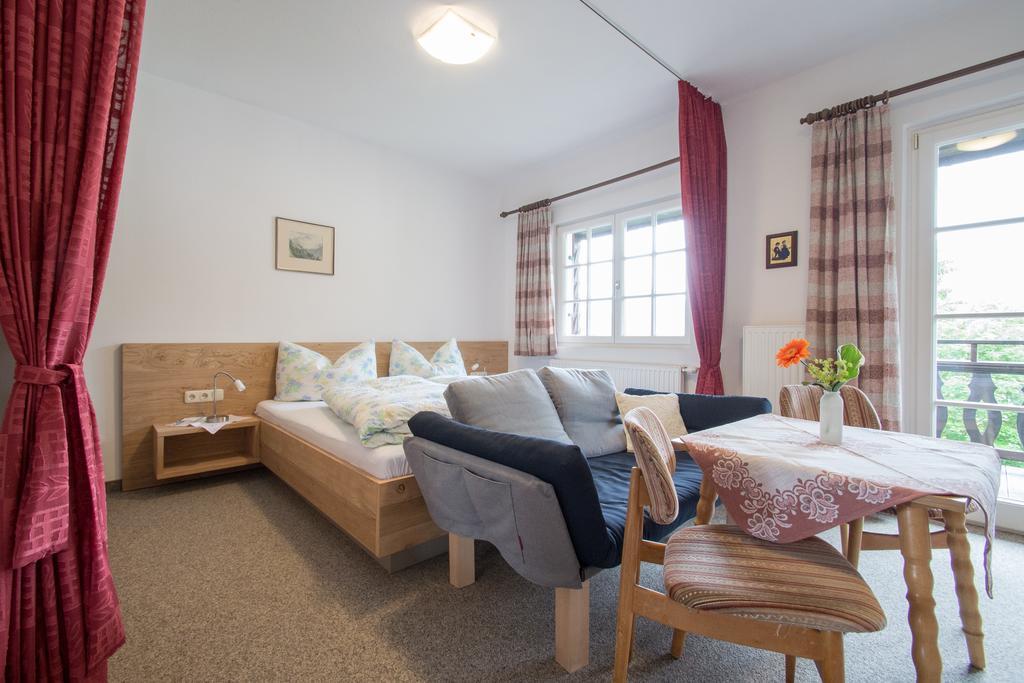 Ferienwohnung Pension Tirol بيشلباخ المظهر الخارجي الصورة
